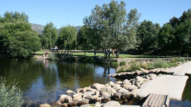10-piscinas-naturales-en-la-comunidad-de-madrid-2026